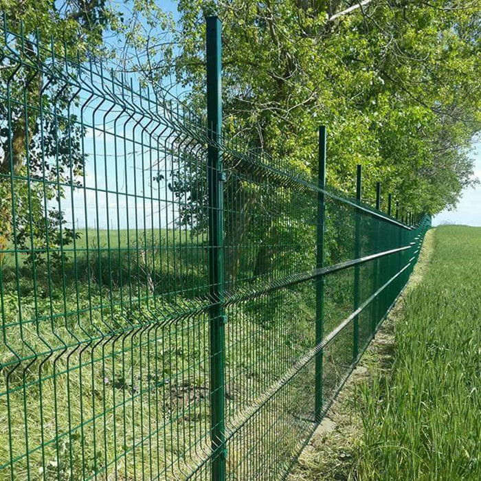 1.8M PVC Coated Welded Wire Mesh Fence Netting